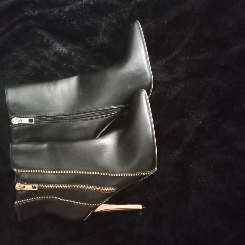 Heels - Picture 2 of 2
